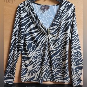 Dana Buchman long sleeve tunic w/ brass embellishment